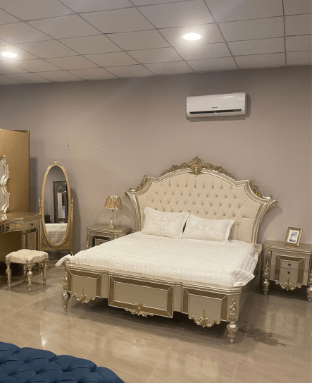 Hisar Royal Bed